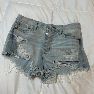 All time fav cropped jean shorts 💙